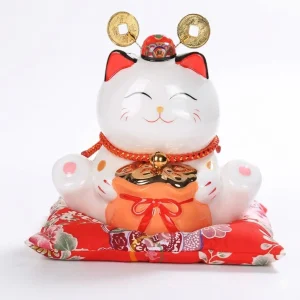 Maneki Neko Statue